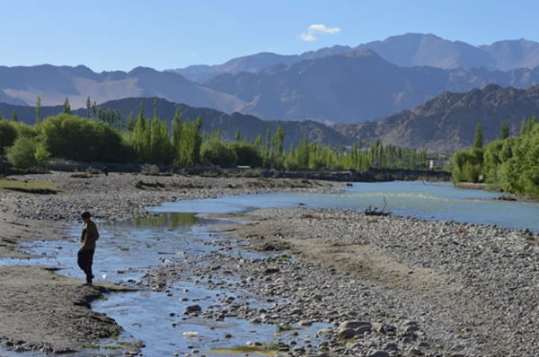 A small channel drains into the Indus near Choglamsar in Leh. | Athar Parvaiz.