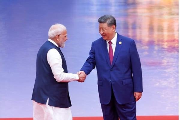 Indian Prime Minister Narendra Modi meets President of China, Xi Jinping during Official Reception for Heads of States/Heads of Governments at SCO Summit at Tianjin, in China on August 31, 2025. | PIB.